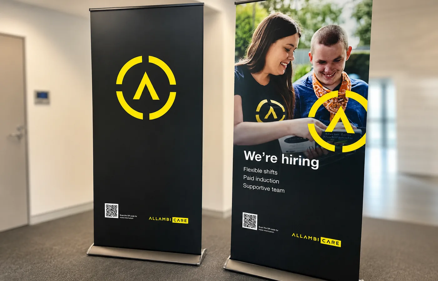 Pull-up banner stand